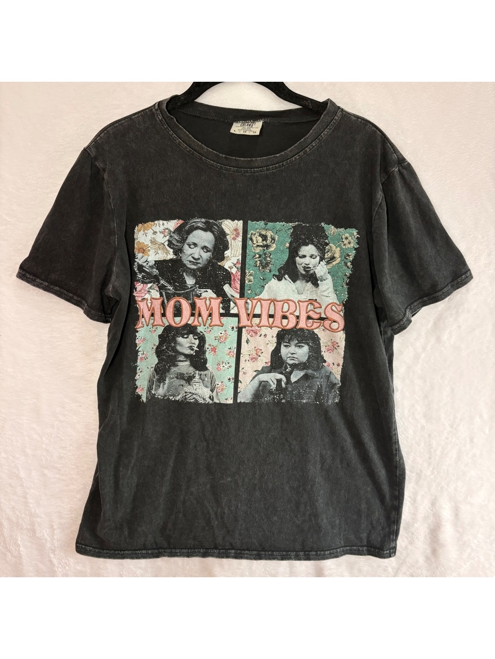 Comfort Colors Mom Vibes Graphic T-Shirt Large Black 100% Cotton TV Moms